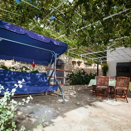 Pet Friendly Bribir (Primorje-Gorski Kotar)